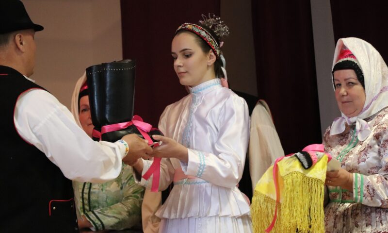 Okresná súťaž vo folklorizme – Nositelia tradícii