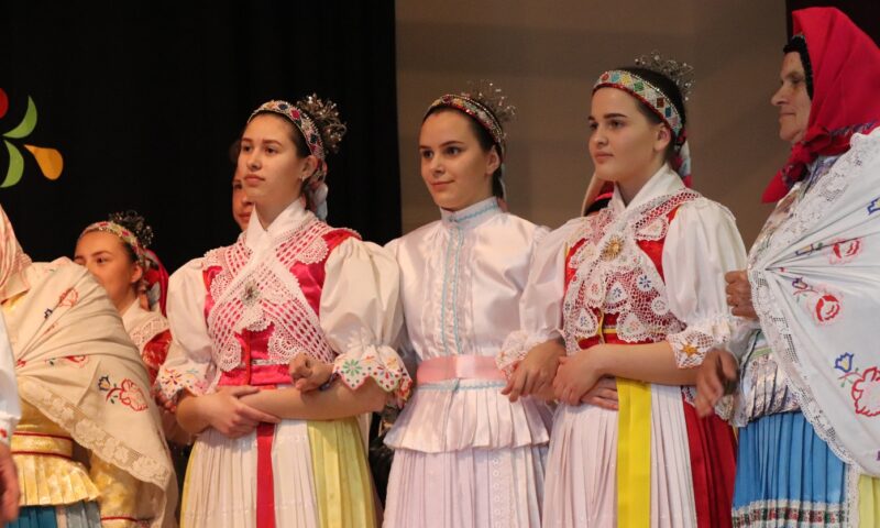 Okresná súťaž vo folklorizme – Nositelia tradícii
