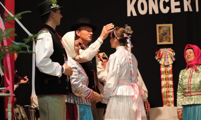 Okresná súťaž vo folklorizme – Nositelia tradícii