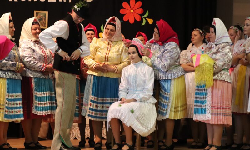 Okresná súťaž vo folklorizme – Nositelia tradícii