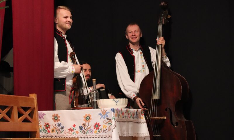 Okresná súťaž vo folklorizme – Nositelia tradícii