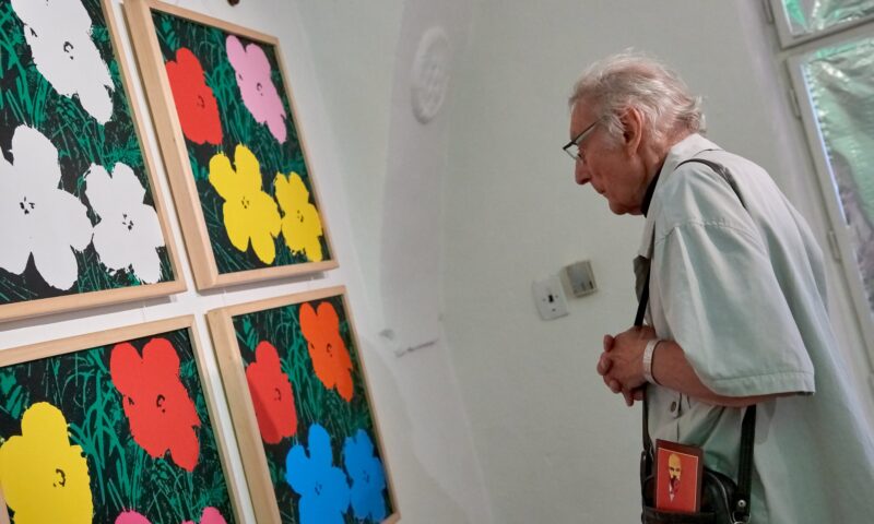 WARHOL TOUR